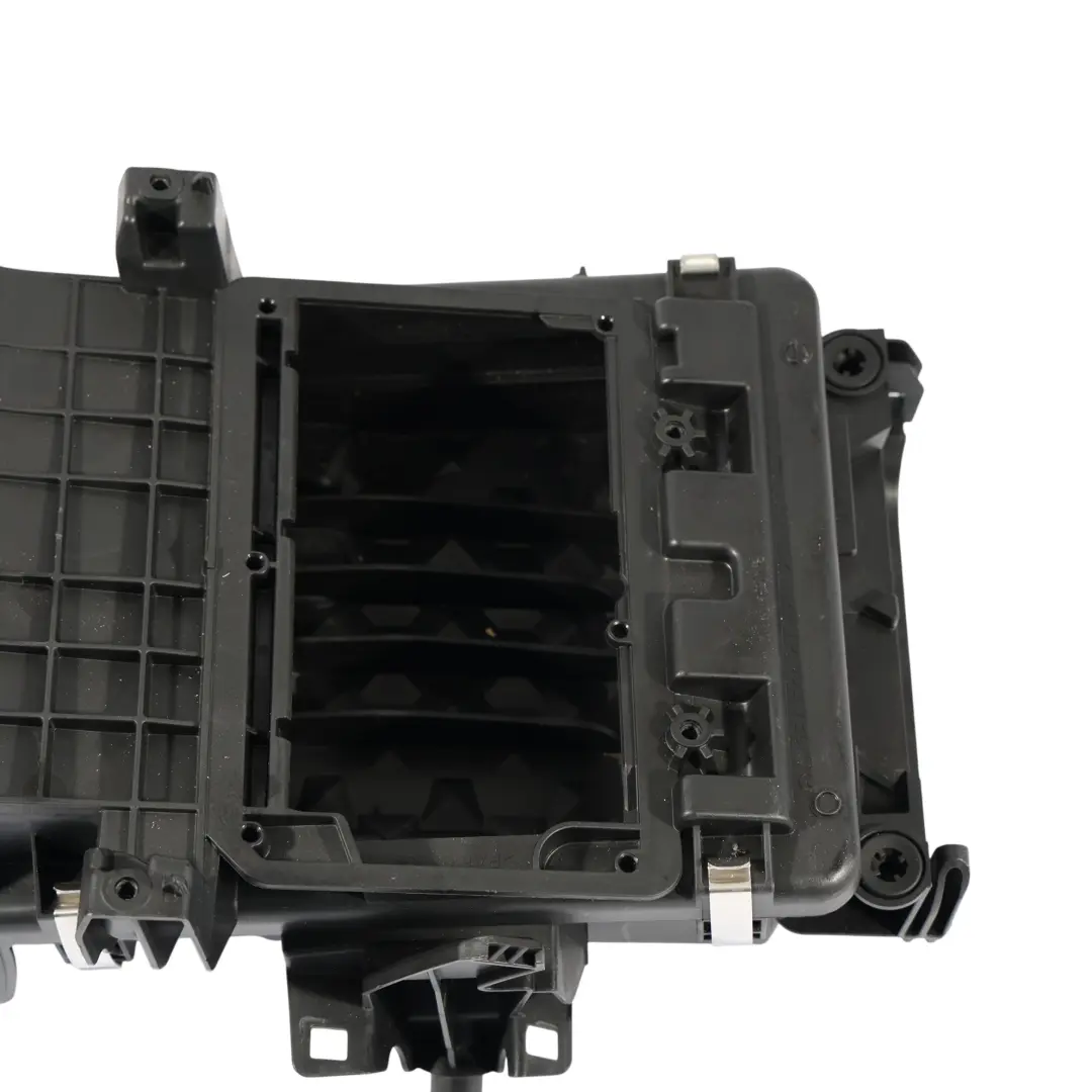 Caja Del Filtro De Aire Tapa M254 Gasolina para Mercedes W206 con número de pieza A2540900400 Mercedes W206 Caja Del Filtro De Aire Tapa M254 Gasolina - SKU A2540900400 - Número de pieza A2540900400
