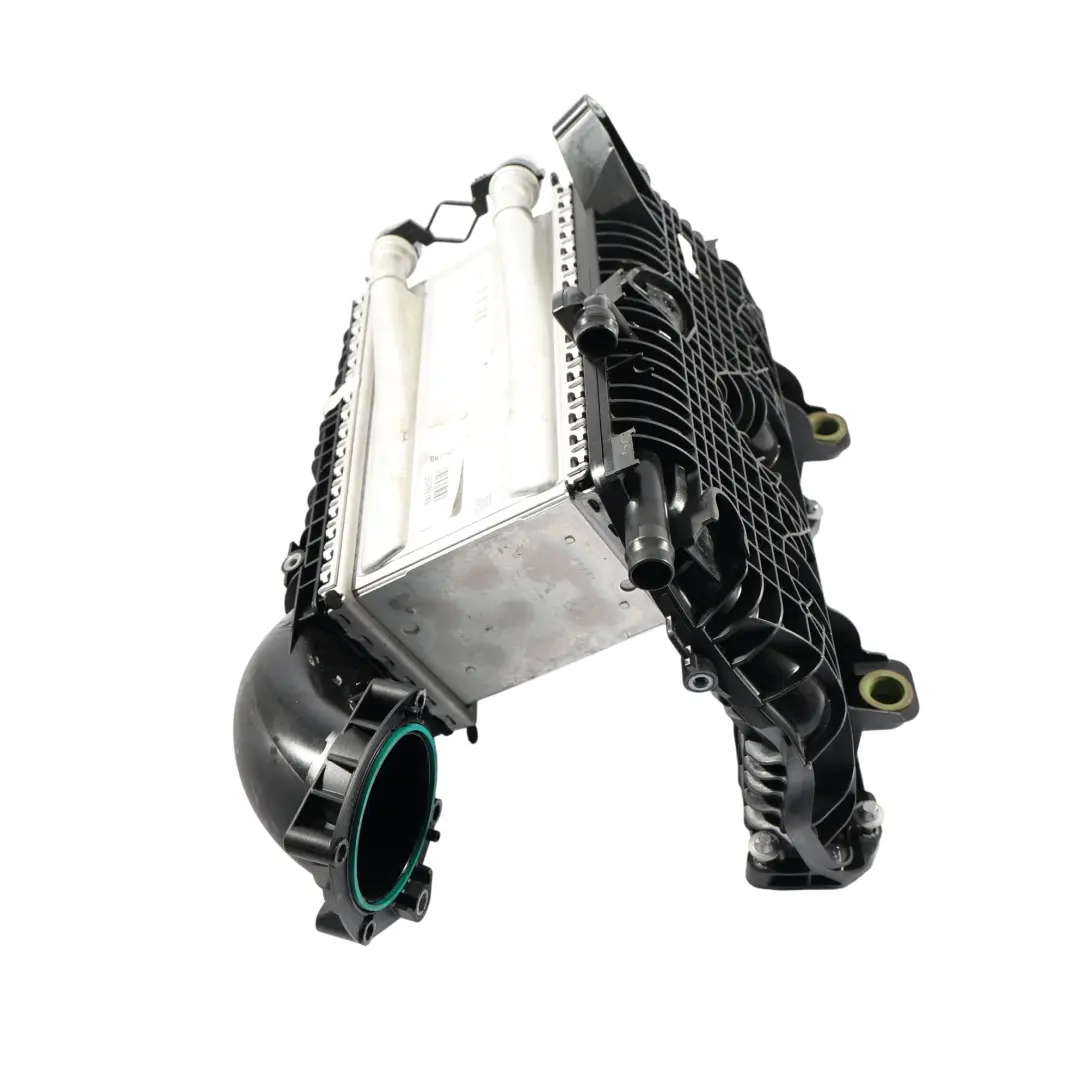 Chłodnica Powietrza M254 do Mercedes W206 C253 Intercooler o numerze A2540907100 Mercedes W206 C253 Intercooler Chłodnica Powietrza M254 - SKU A2540907100 - Numer Części A2540907100