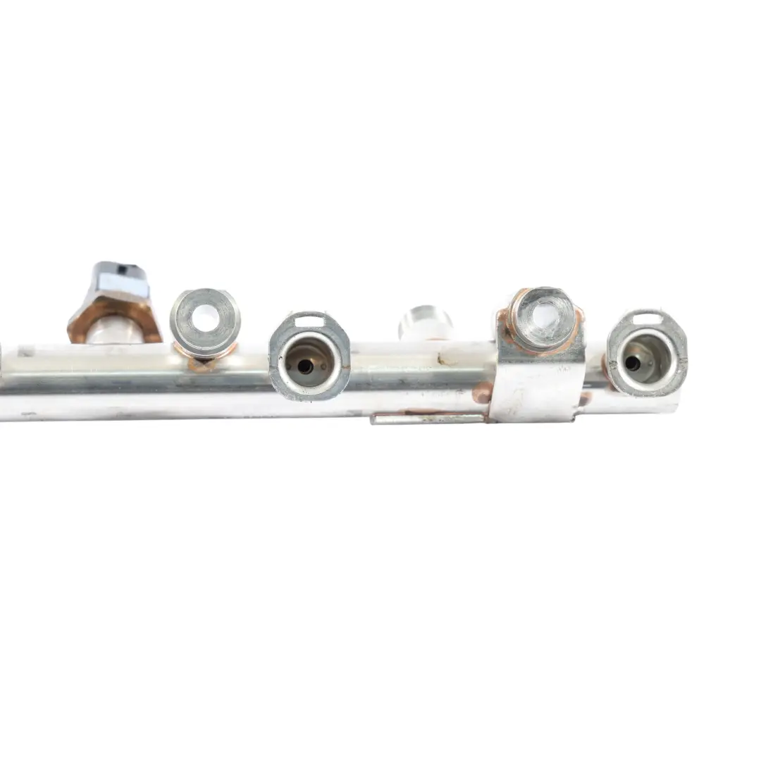 Mercedes W177 Benzin M282 Fuel Rail Kraftstoffverteiler Hoher Druck - SKU A2820703900 - Teilenummer A2820703900
