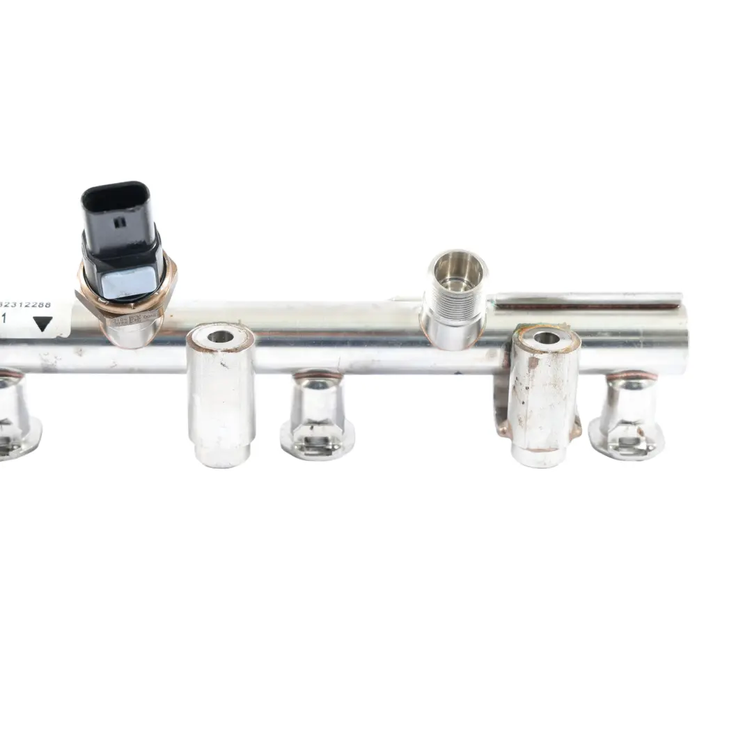 M282 Fuel Rail Fuel Distributor Hight Pressure to Mercedes W177 Petrol with Part number A2820703900 Mercedes W177 Petrol M282 Fuel Rail Fuel Distributor Hight Pressure - SKU A2820703900 - Part number A2820703900