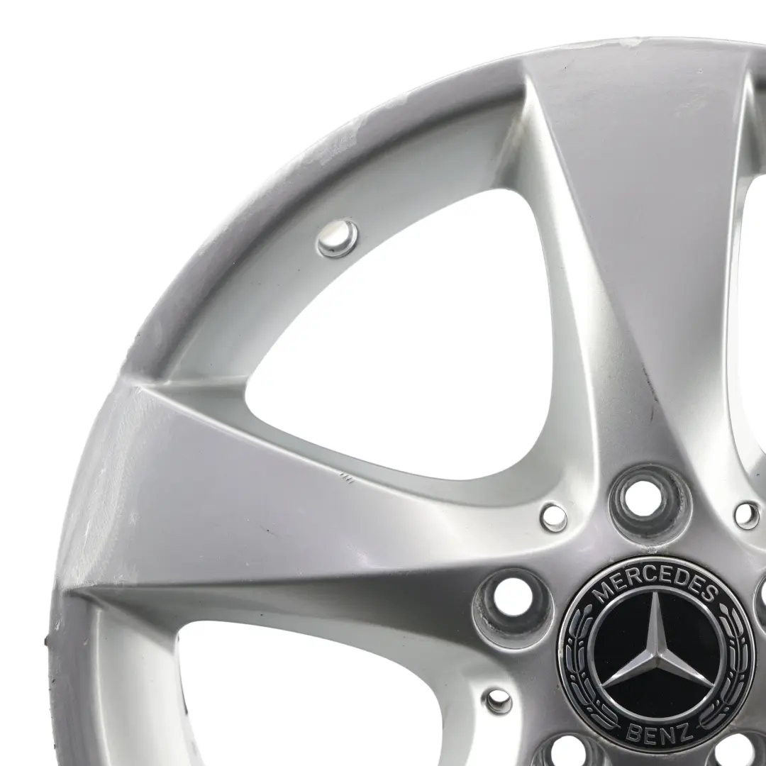 Srebrna Felga Aluminiowa 17" 7J ET:51 do Mercedes Vito Viano W447 o numerze A4474012200 Mercedes Vito Viano W447 Srebrna Felga Aluminiowa 17" 7J ET:51 - SKU A4474012200-1 - Numer Części A4474012200