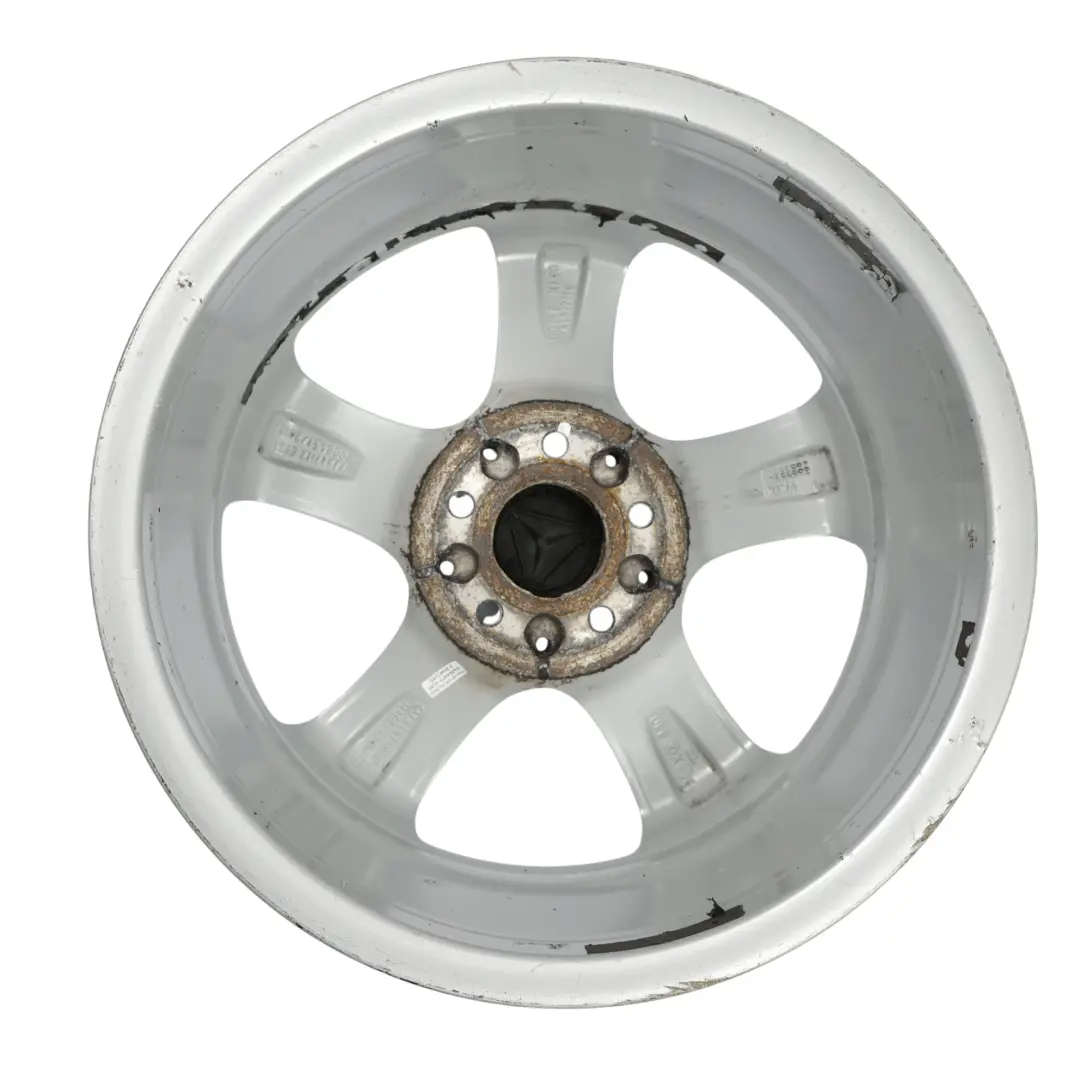Llanta De Aleación Plateada 17" 7J ET:51 para Mercedes Vito Viano W447 con número de pieza A4474012200 Mercedes Vito Viano W447 Llanta De Aleación Plateada 17" 7J ET:51 - SKU A4474012200-1 - Número de pieza A4474012200