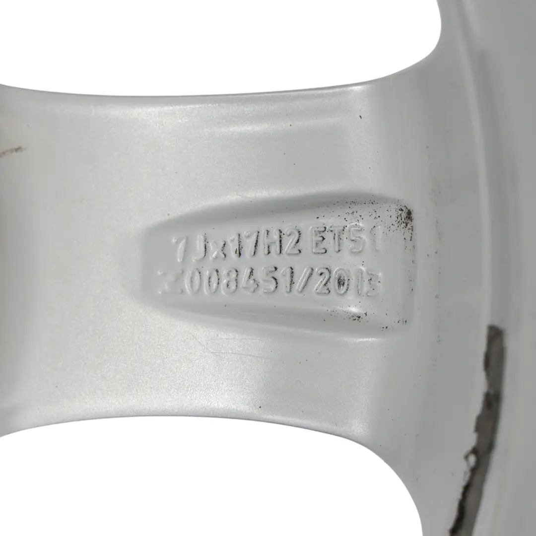 Jante En Alliage Argentée 17" 7J ET:51 pour Mercedes Vito Viano W447 à propos du numéro de pièce A4474012200 Mercedes Vito Viano W447 Jante En Alliage Argentée 17" 7J ET:51 - SKU A4474012200-1 - Numéro de pièce A4474012200