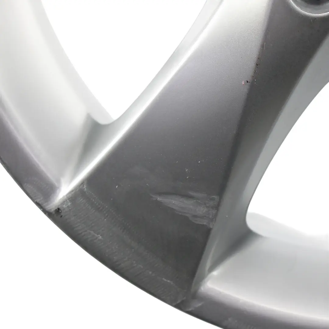 Jante En Alliage Argentée 17" 7J ET:51 pour Mercedes Vito Viano W447 à propos du numéro de pièce A4474012200 Mercedes Vito Viano W447 Jante En Alliage Argentée 17" 7J ET:51 - SKU A4474012200-1 - Numéro de pièce A4474012200