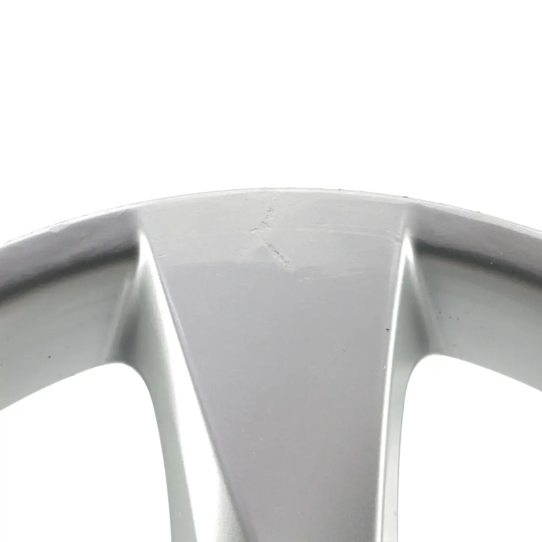 Srebrna Felga Aluminiowa 17" 7J ET:51 do Mercedes Vito Viano W447 o numerze A4474012200 Mercedes Vito Viano W447 Srebrna Felga Aluminiowa 17" 7J ET:51 - SKU A4474012200-2 - Numer Części A4474012200