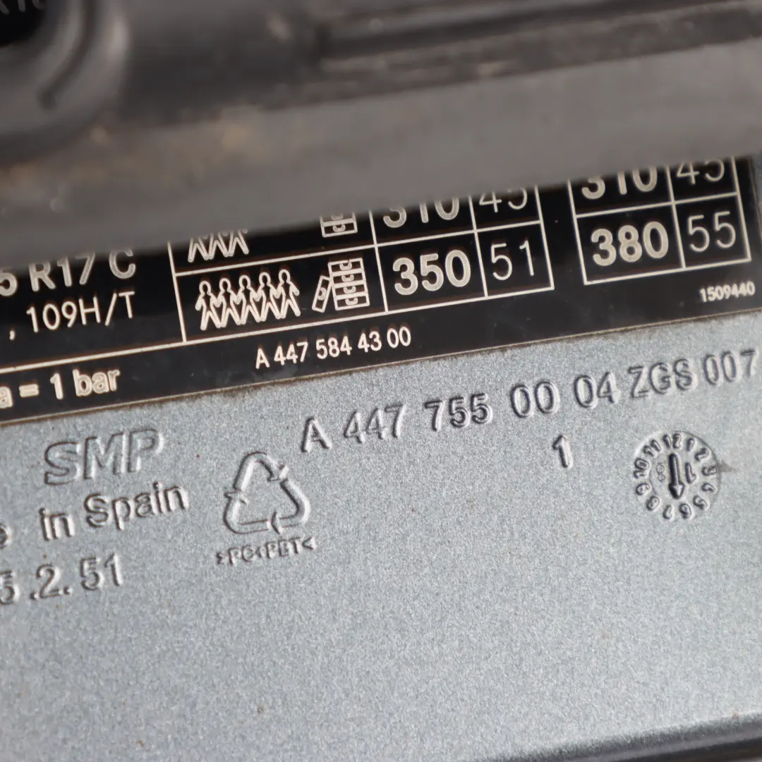 Mercedes W447 Diesel Klapka Wlewu Paliwa Szara - SKU A4477500000-FLG - Numer Części A4477500000