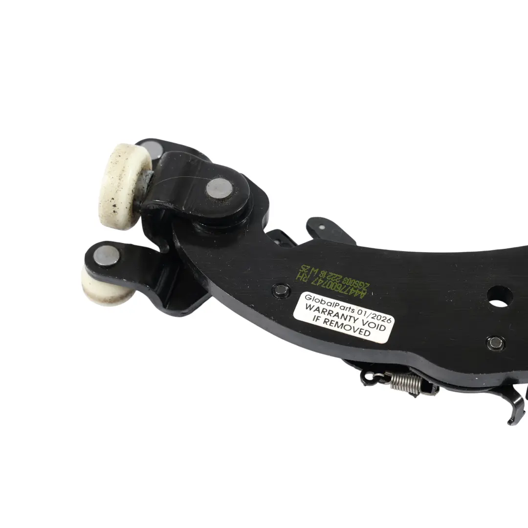 Guía Rodillo Puerta Corredera Trasera Derecha para Mercedes Vito W447 con número de pieza A4477600747 Mercedes Vito W447 Guía Rodillo Puerta Corredera Trasera Derecha - SKU A4477600747 - Número de pieza A4477600747