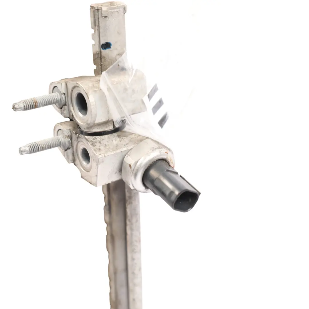 Klimaanlage Kondensator für Mercedes W447 mit Teilenummer A4478350070 Mercedes W447 Klimaanlage Kondensator - SKU A4478350070 - Teilenummer A4478350070
