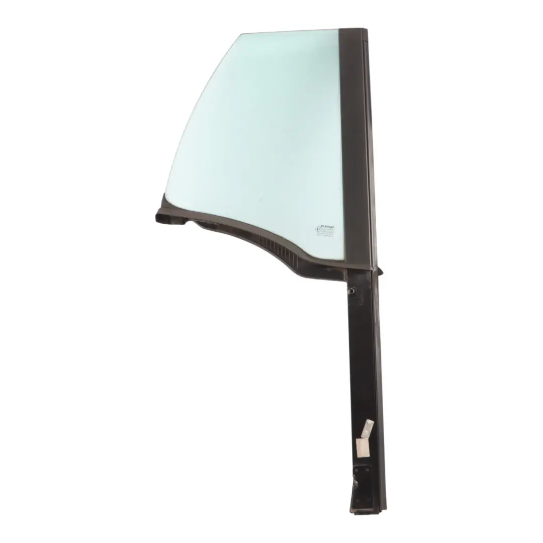 Fotrwo A451 Detachable Plug In Triangle Side Window Right O/S to Smart with Part number A4517200457 Smart Fotrwo A451 Detachable Plug In Triangle Side Window Right O/S - SKU A4517200457 - Part number A4517200457