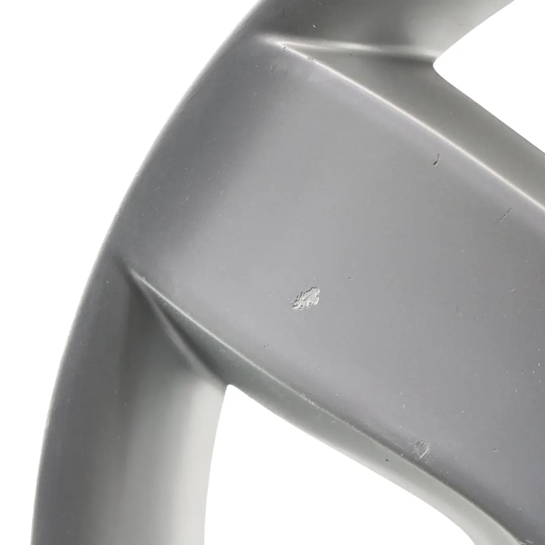 Cerchio in lega argento 17" 7J ET:56 per Mercedes Vito W639 con numero di parte A6394011902 Mercedes Vito W639 Cerchio in lega argento 17" 7J ET:56 - SKU A6394011902-1 - Numero di parte A6394011902