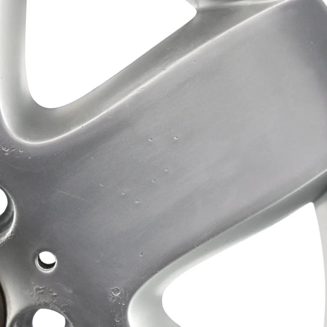 Llanta de aleación plateada Mercedes Vito W639 17" 7J ET:56 para con número de pieza A6394011902 Llanta de aleación plateada Mercedes Vito W639 17" 7J ET:56 - SKU A6394011902-1 - Número de pieza A6394011902