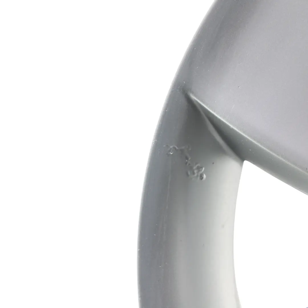 jante alliage argent 17" 7J ET:56 pour Mercedes Vito W639 à propos du numéro de pièce A6394011902 Mercedes Vito W639 jante alliage argent 17" 7J ET:56 - SKU A6394011902-2 - Numéro de pièce A6394011902