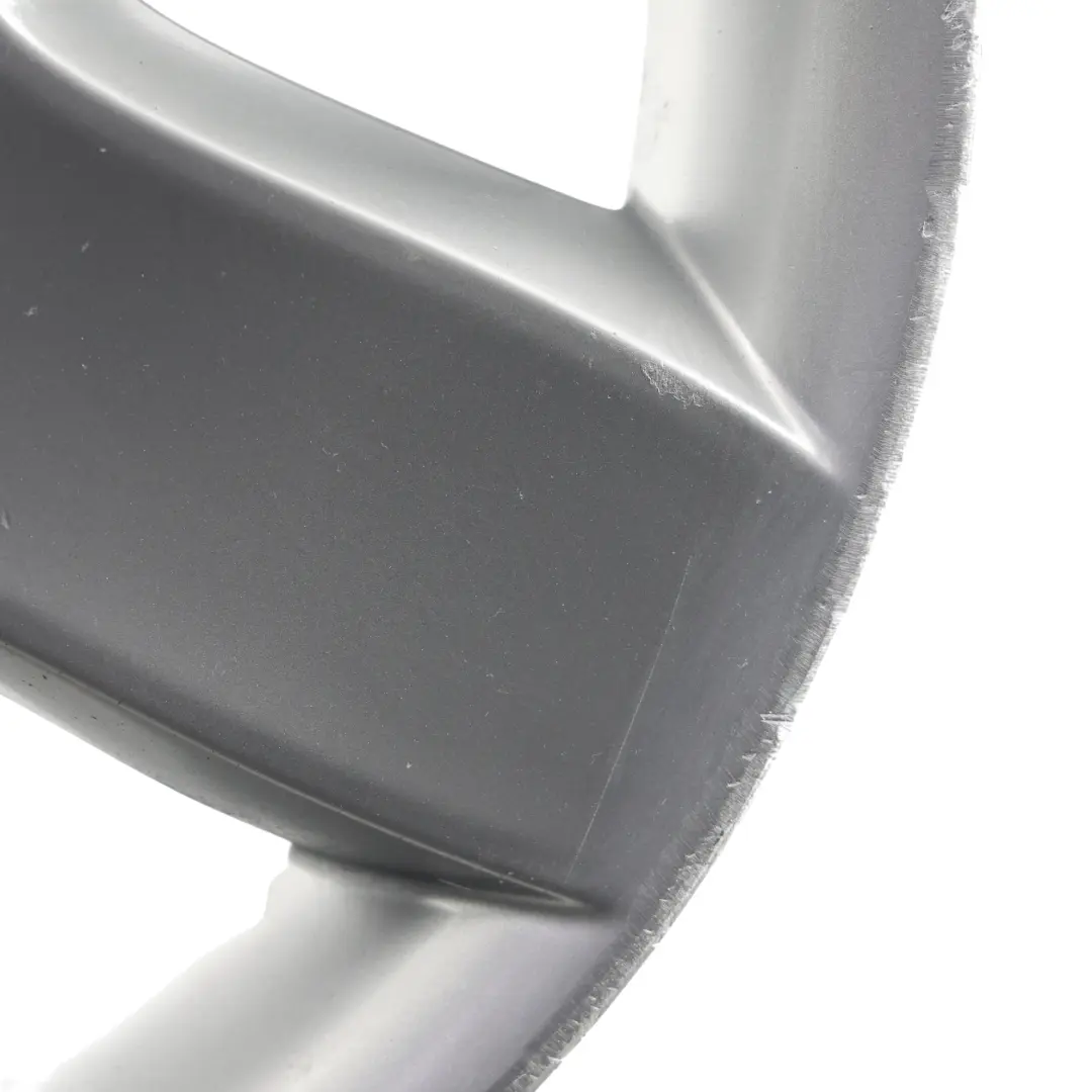 jante alliage argent 17" 7J ET:56 pour Mercedes Vito W639 à propos du numéro de pièce A6394011902 Mercedes Vito W639 jante alliage argent 17" 7J ET:56 - SKU A6394011902-2 - Numéro de pièce A6394011902