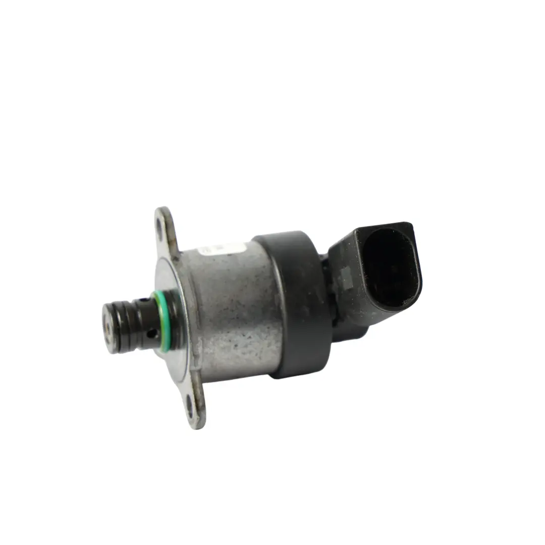 Kraftstoff Quantitäts Regelventil Regler OM642 für Mercedes W164 A207 mit Teilenummer A6420740384 Mercedes W164 A207 Kraftstoff Quantitäts Regelventil Regler OM642 - SKU A6420740384 - Teilenummer A6420740384