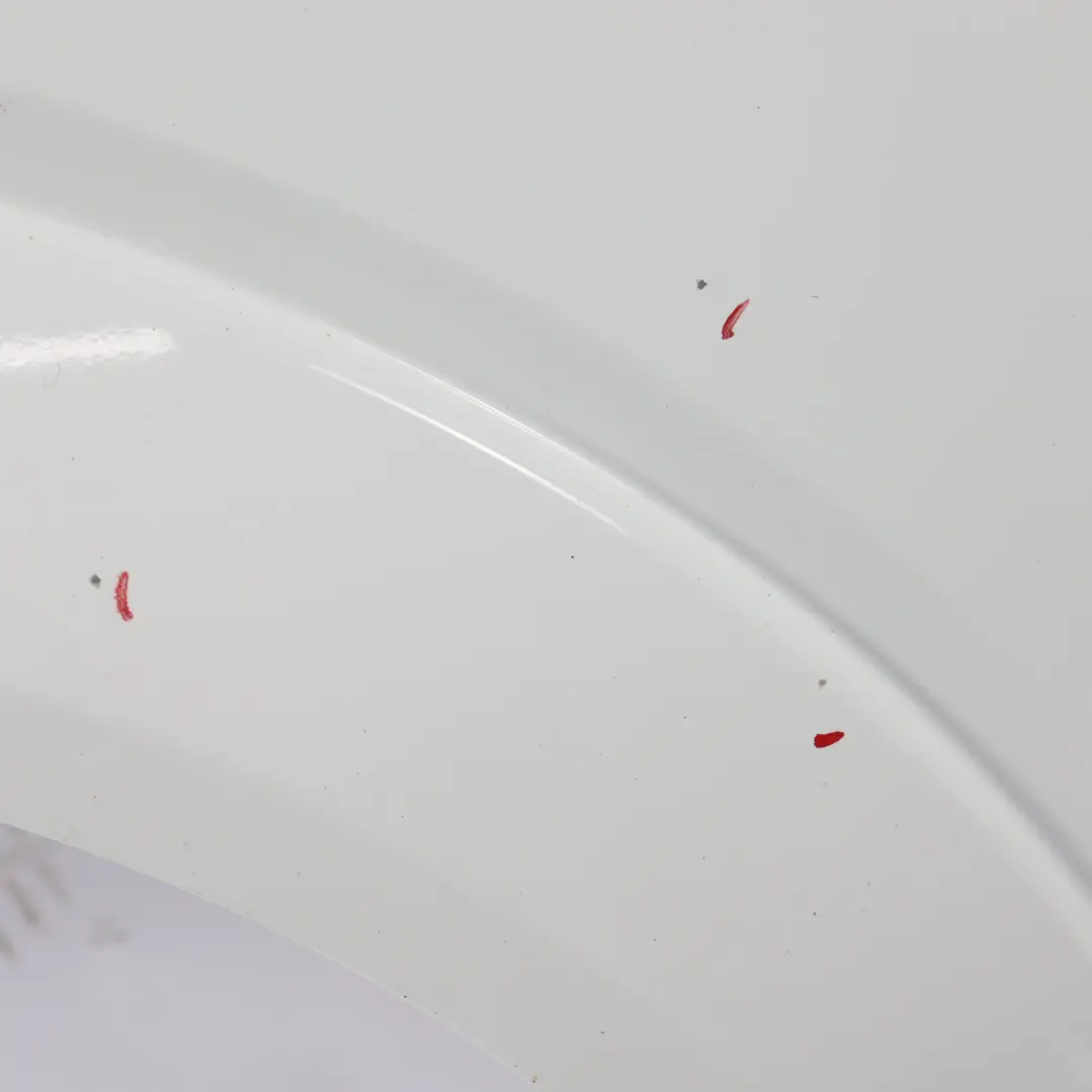 Seitenteil Vorne Rechts Kotflügel Arctic White 9147 für Mercedes Sprinter W906 mit Teilenummer A9066377819 Mercedes Sprinter W906 Seitenteil Vorne Rechts Kotflügel Arctic White 9147 - SKU A9066377819-ARW1 - Teilenummer A9066377819