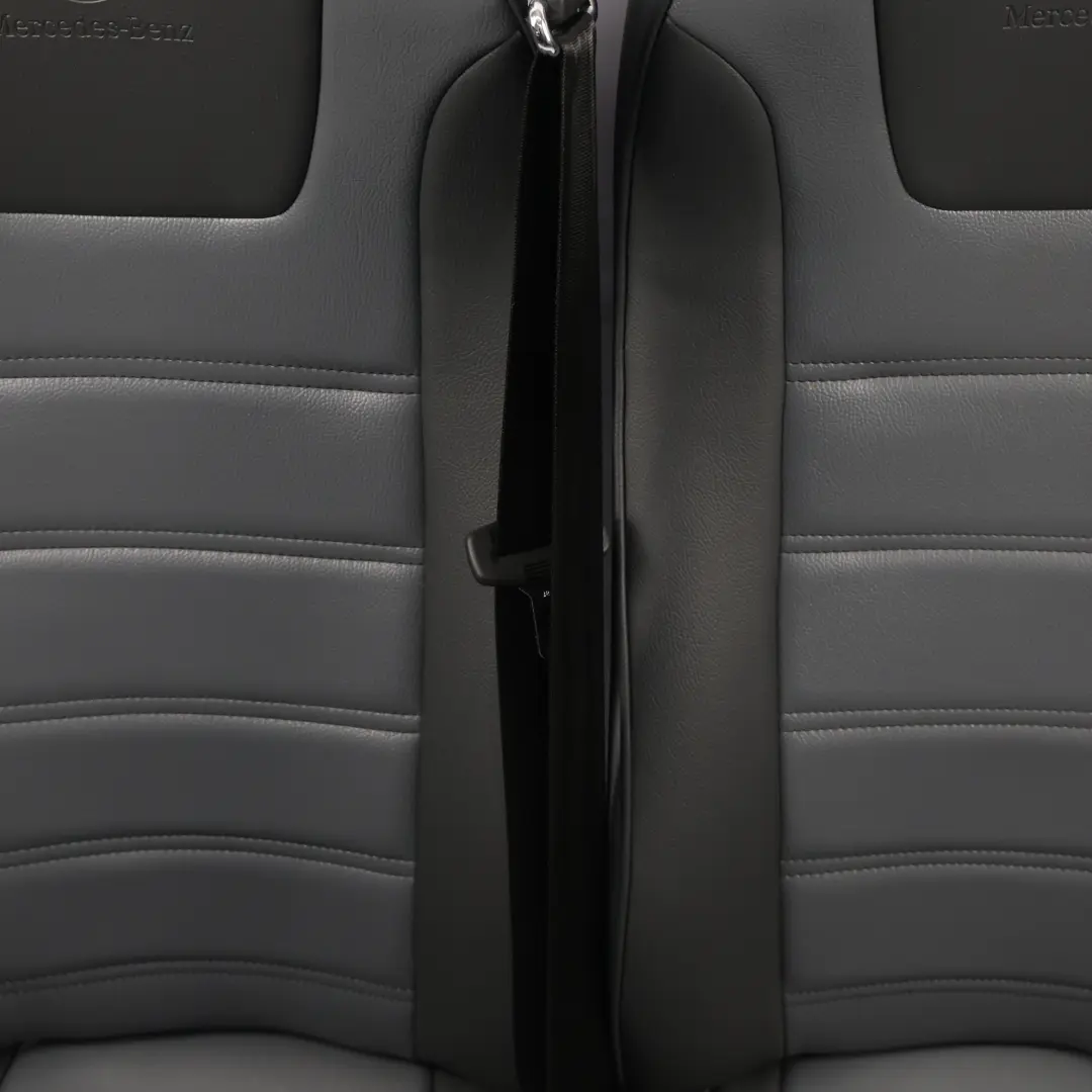 Mercedes W906 Sièges Arrière Doubles De 4E Rangée Cuir Noir Côté Gauche - SKU A9069501600 - Numéro de pièce A9069501600