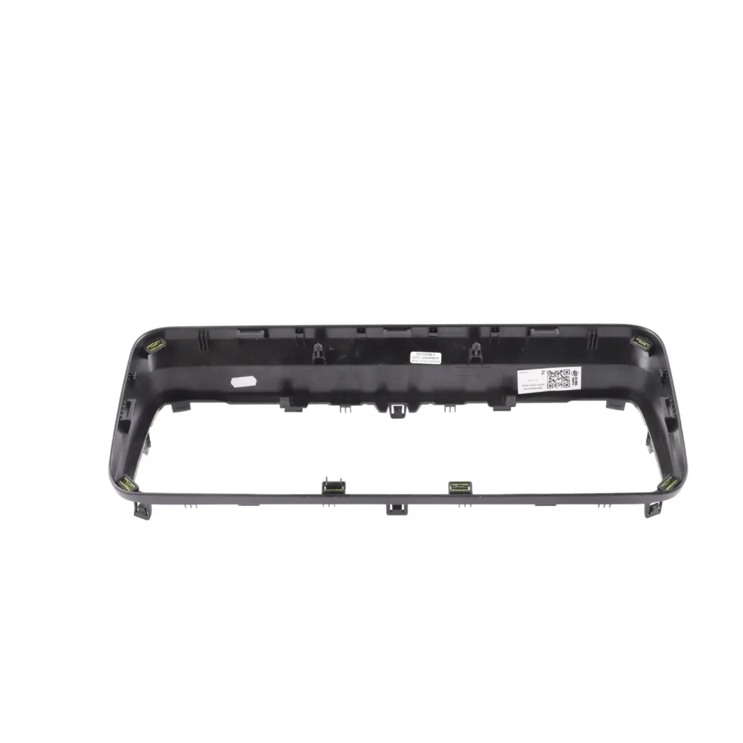 W907 Cache De Console Centrale pour Mercedes à propos du numéro de pièce A9106894700 Mercedes W907 Cache De Console Centrale - SKU A9106894700 - Numéro de pièce A9106894700