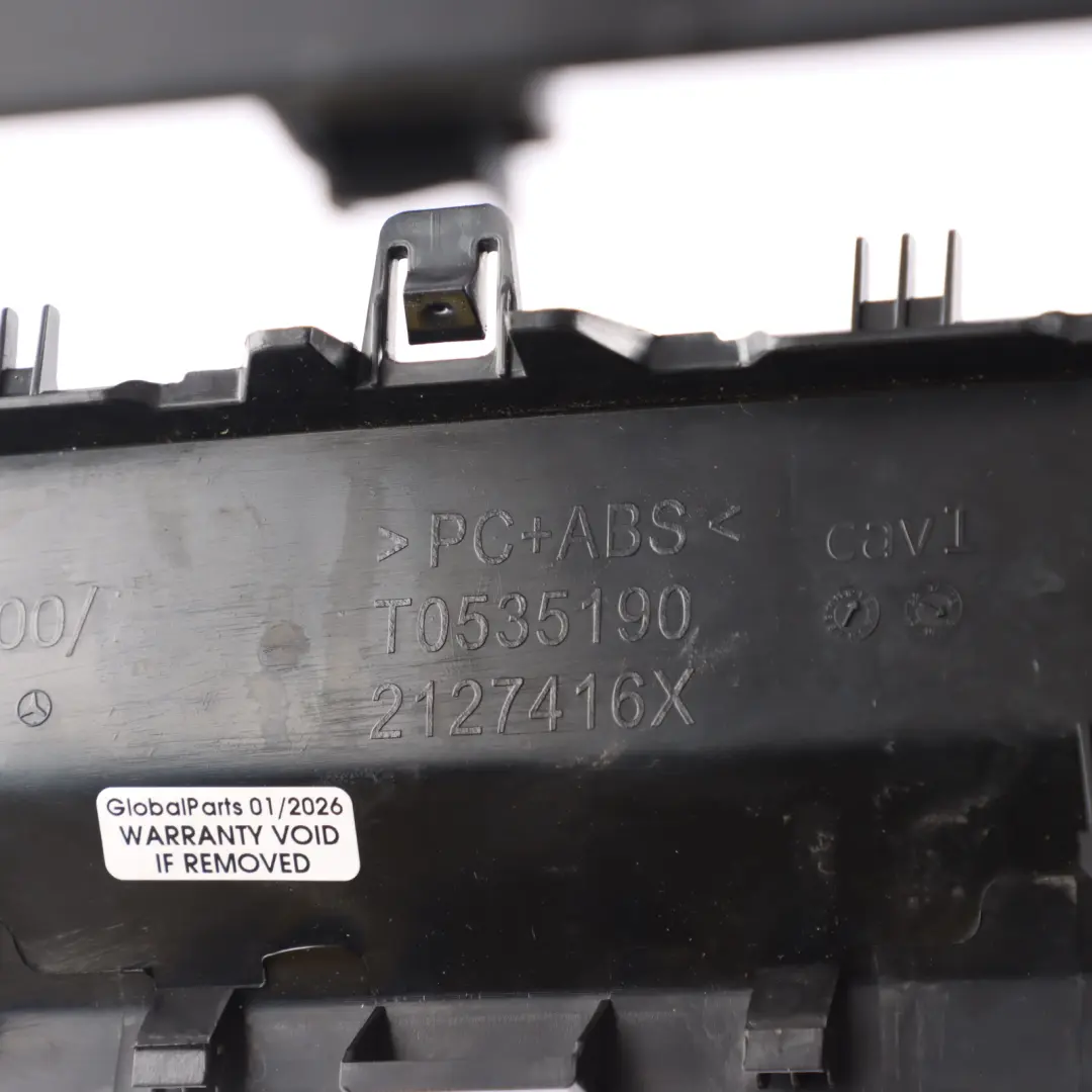 Mercedes W907 Osłona Konsoli Środkowej - SKU A9106894700 - Numer Części A9106894700