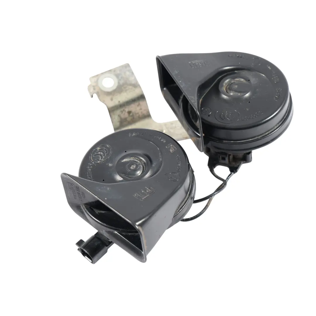 Señal De Doble Bocina Tono Bajo Alto Juego para Ford Fiesta VII con número de pieza AA6T-13A803-AB Ford Fiesta VII Señal De Doble Bocina Tono Bajo Alto Juego - SKU AA6T-13A803-AB - Número de pieza AA6T-13A803-AB