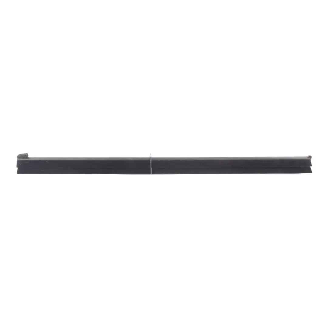 Mk5 Guarnizione Finestrino Posteriore Destro per Ford Ranger con numero di parte AB39-26246A30-AE Ford Ranger Mk5 Guarnizione Finestrino Posteriore Destro - SKU AB39-26246A30-AE - Numero di parte AB39-26246A30-AE