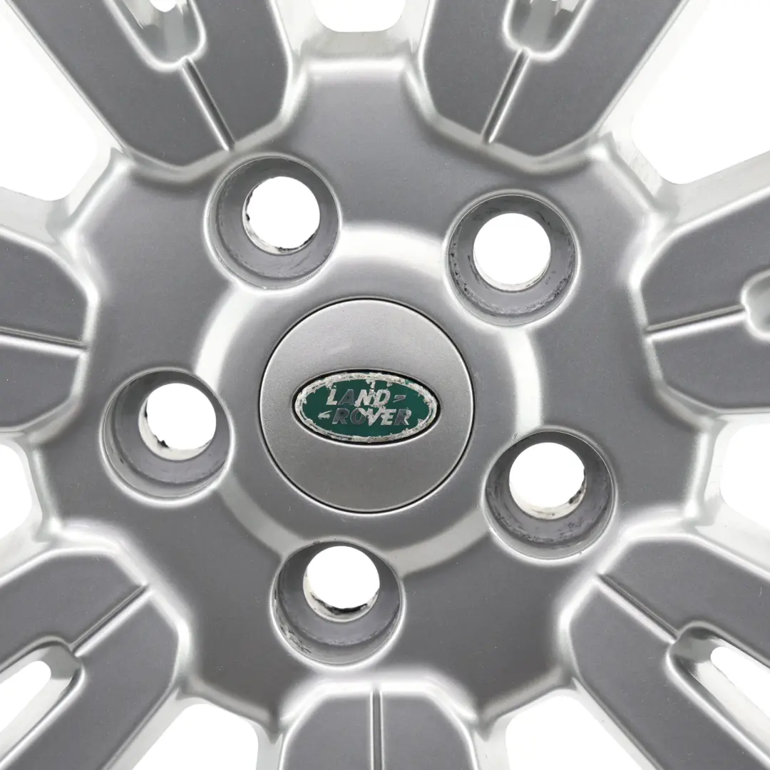 Silberne Leichtmetallfelge Felge 19" 8J ET:53 für Land Rover Discovery mit Teilenummer AH22-1007-AAW Land Rover Discovery Silberne Leichtmetallfelge Felge 19" 8J ET:53 - SKU AH22-1007-AAW-1 - Teilenummer AH22-1007-AAW