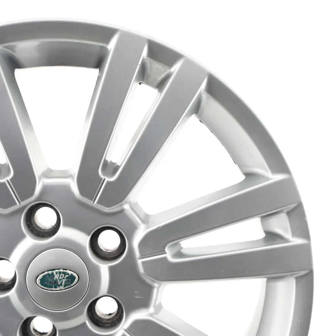 Silberne Leichtmetallfelge 19" 8J ET:53 für Land Rover Discovery mit Teilenummer AH22-1007-AAW Land Rover Discovery Silberne Leichtmetallfelge 19" 8J ET:53 - SKU AH22-1007-AAW-2 - Teilenummer AH22-1007-AAW