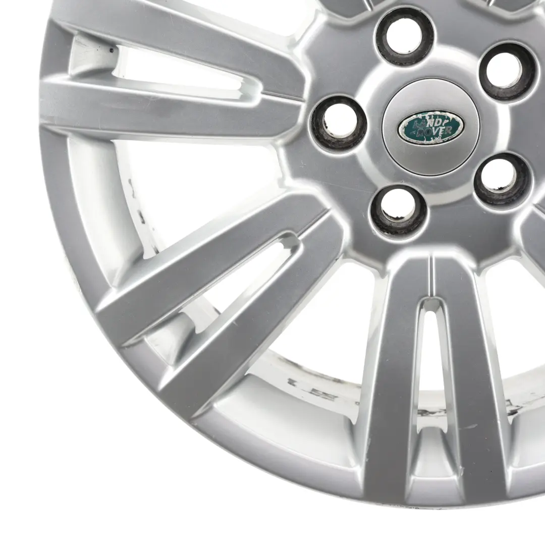 Jante En Alliage Argentée Pour 19" 8J ET:53 pour Land Rover Discovery à propos du numéro de pièce AH22-1007-AAW Land Rover Discovery Jante En Alliage Argentée Pour 19" 8J ET:53 - SKU AH22-1007-AAW-2 - Numéro de pièce AH22-1007-AAW