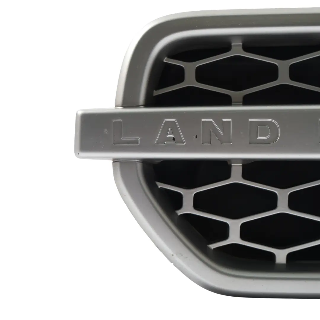 Wing Fender Grille Front Left para Land Rover Discovery 4 L319 con número de pieza AH22-16A415-BAW Land Rover Discovery 4 L319 Wing Fender Grille Front Left - SKU AH22-16A415-BAW - Número de pieza AH22-16A415-BAW