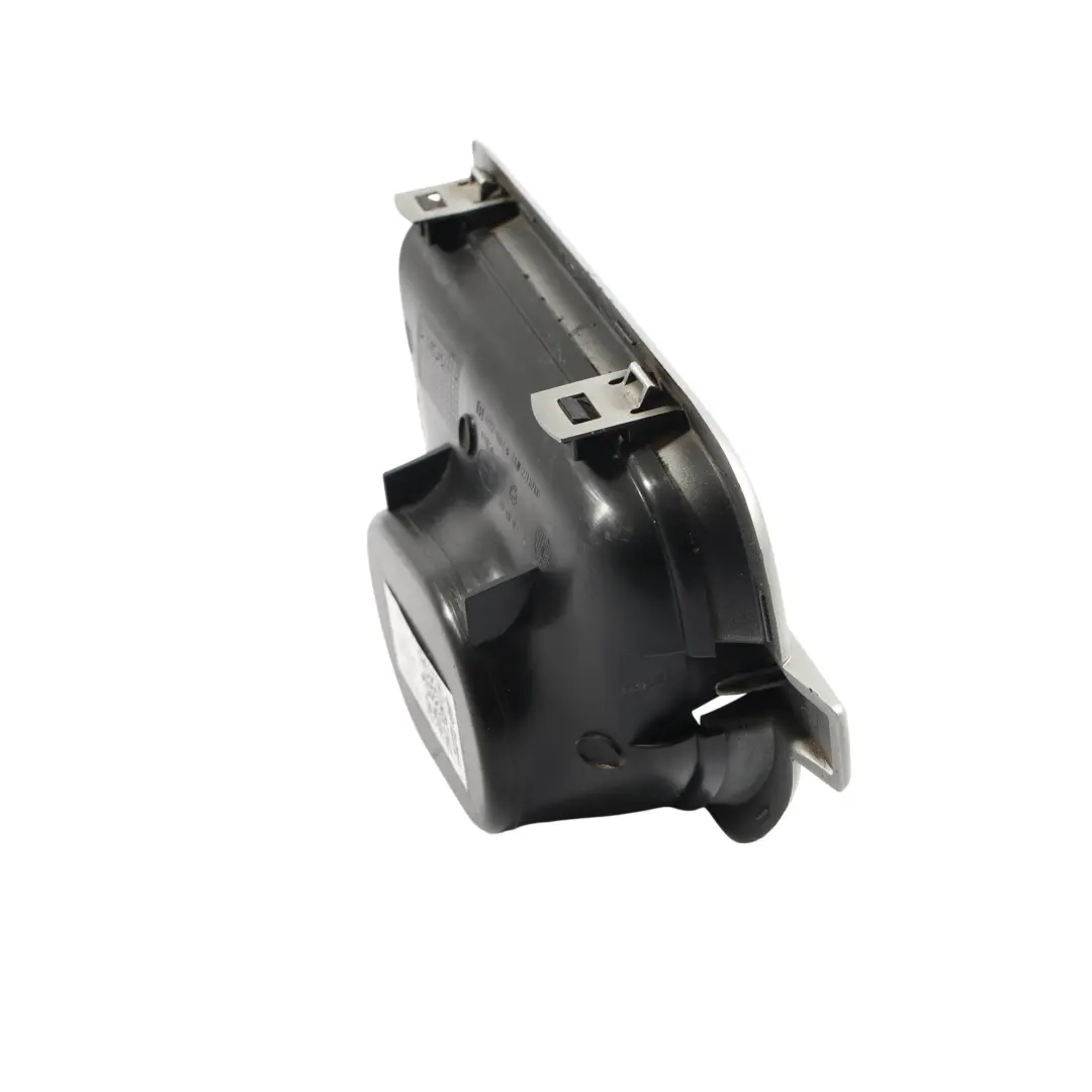 Land Rover Discovery 4 L319 Griglia Parafango Anteriore Sinistra - SKU AH22-16A415-BAW - Numero di parte AH22-16A415-BAW