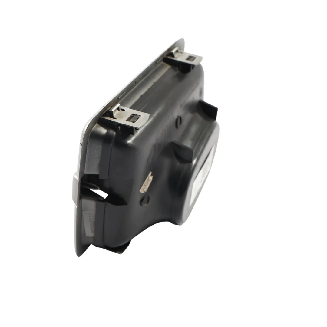 Griglia Parafango Anteriore Sinistra per Land Rover Discovery 4 L319 con numero di parte AH22-16A415-BAW Land Rover Discovery 4 L319 Griglia Parafango Anteriore Sinistra - SKU AH22-16A415-BAW - Numero di parte AH22-16A415-BAW