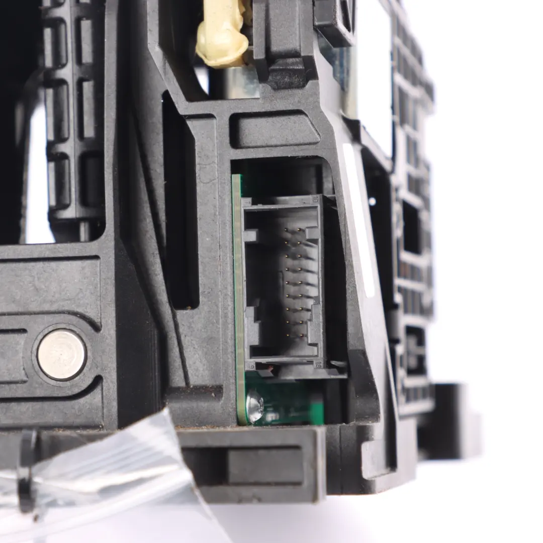 Selector Shaft Mechanism to Land Rover Discovery 4 L319 Gear with Part number AH22-7Z370-AC Land Rover Discovery 4 L319 Gear Selector Shaft Mechanism - SKU AH22-7Z370-AC - Part number AH22-7Z370-AC