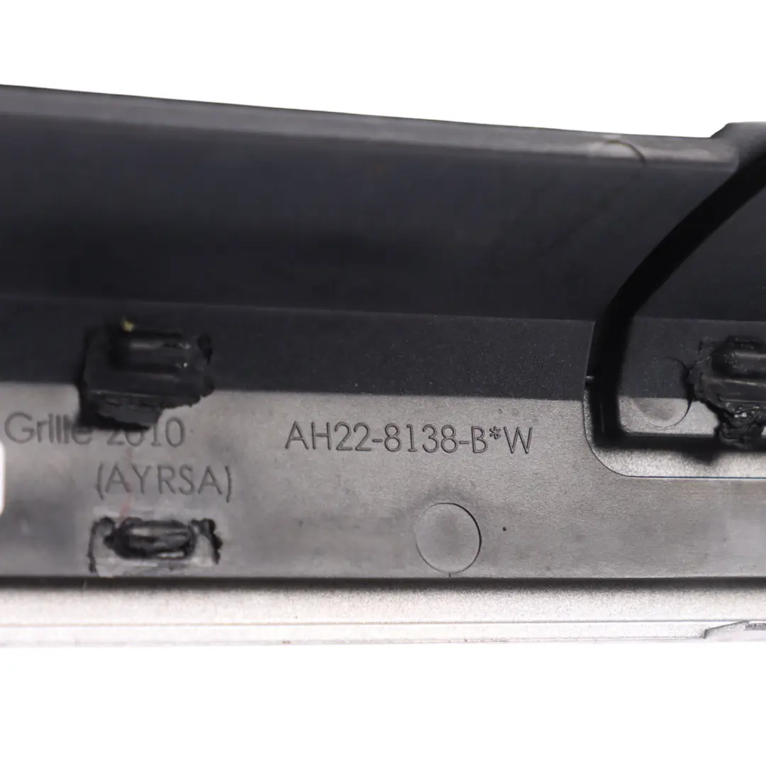 Land Rover Discovery 4 L319 Front Bumper Grille Panel - SKU AH22-8138-BW - Part number AH22-8138-BW