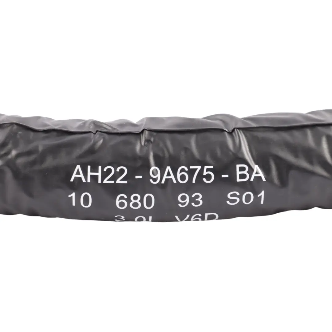 Intake Dust Pipe Hose 3.0 Diesel AH22-9A675-BA to Land Rover Discovery 4 L319 Air with Part number AH22-9A675-AD Land Rover Discovery 4 L319 Air Intake Dust Pipe Hose 3.0 Diesel AH22-9A675-BA - SKU AH22-9A675-AD - Part number AH22-9A675-AD