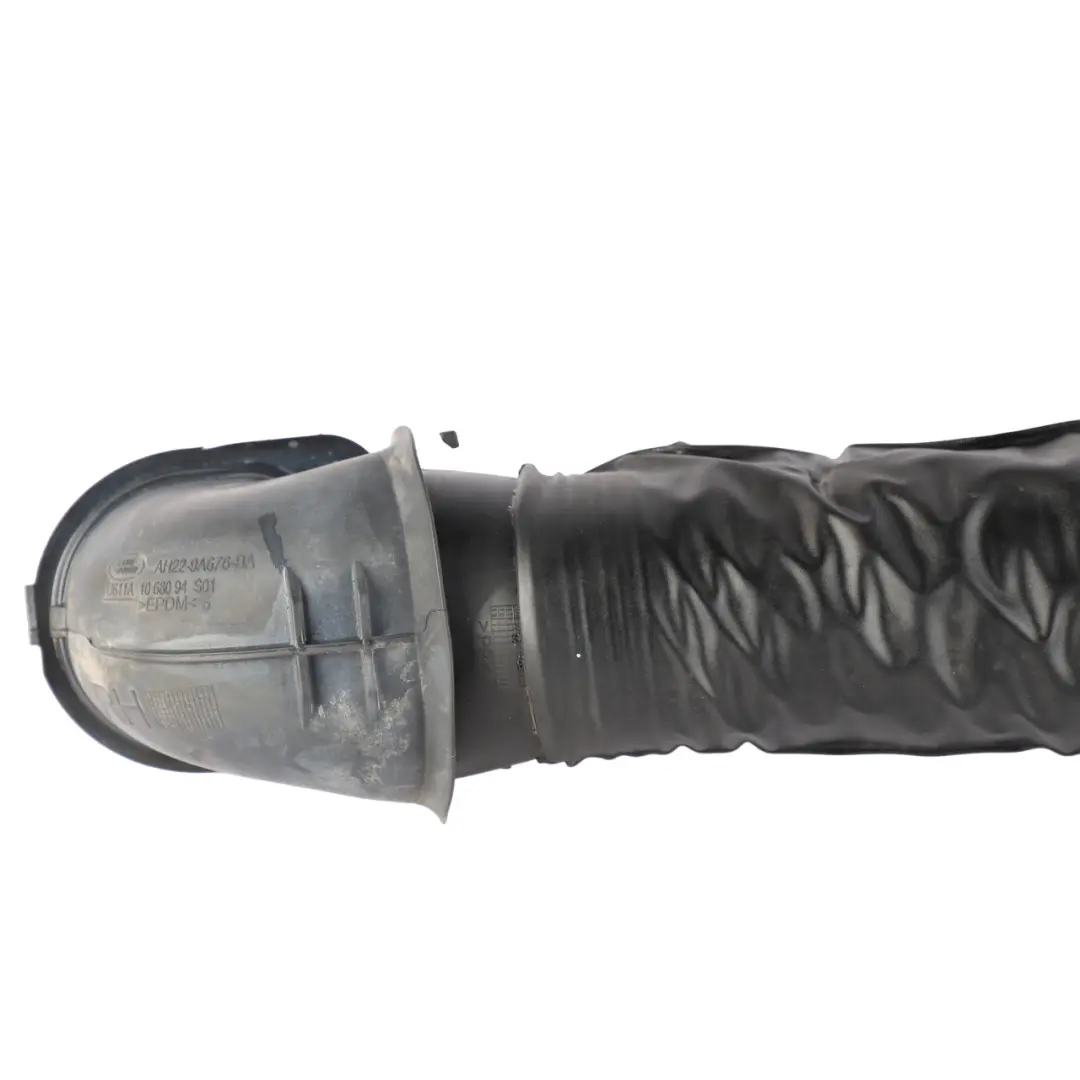 Przewód Powietrza 3.0 V6 do Land Rover Discovery 4 L319 o numerze AH22-9A675-BA Land Rover Discovery 4 L319 Przewód Powietrza 3.0 V6 - SKU AH22-9A675-BA - Numer Części AH22-9A675-BA