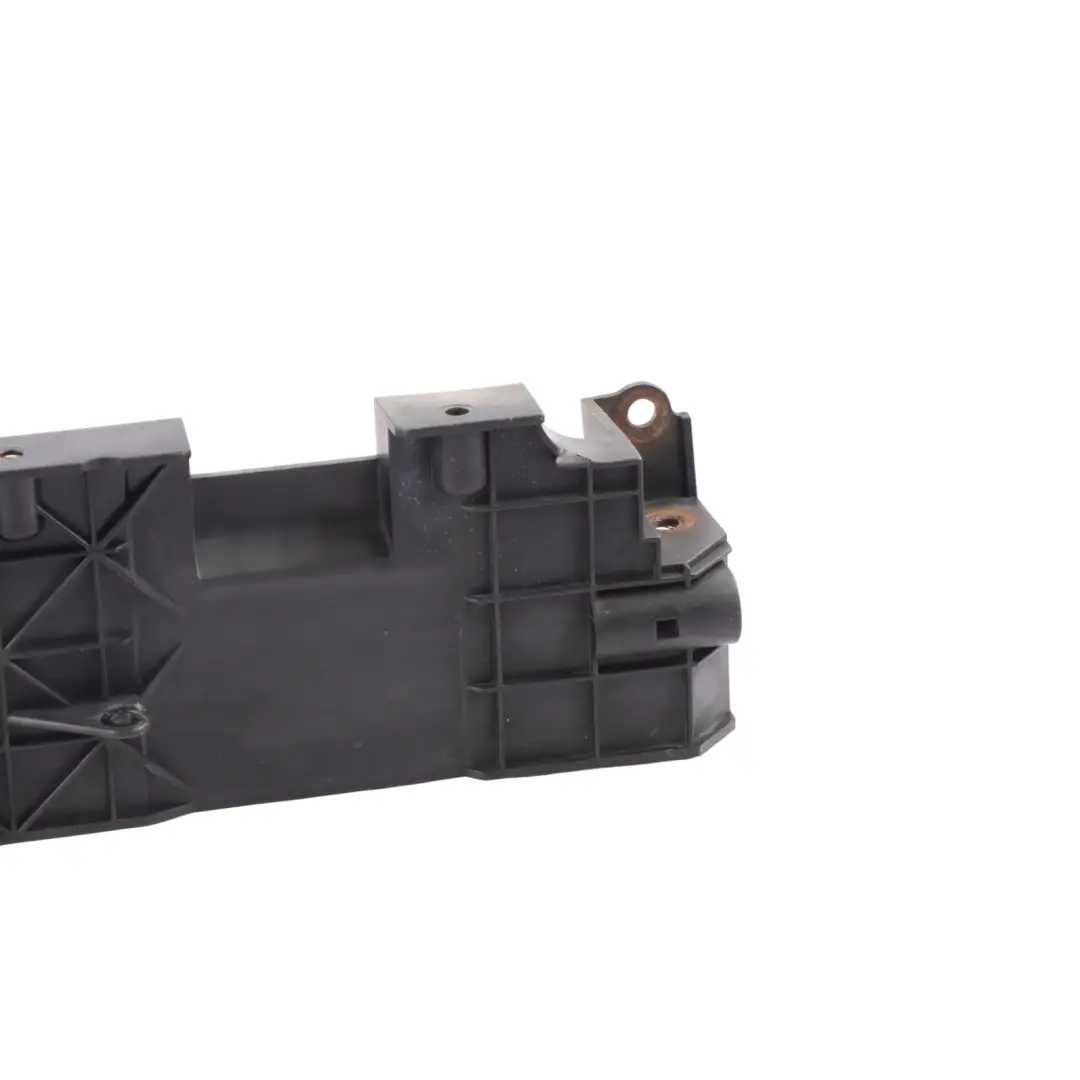 Land Rover L319 Support De Fixation Gauche Échangeur De Radiateur - SKU AH32-8B589-AA - Numéro de pièce AH32-8B589-AA