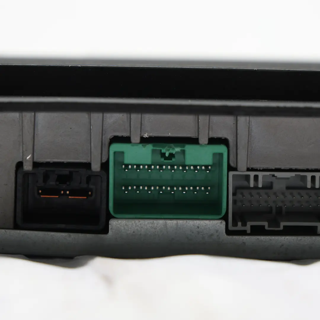 Land Rover Discovery 4 L319 Wzmacniacz Harman Kardon Logic7 - SKU AH42-19C164-BB - Numer Części AH42-19C164-BB