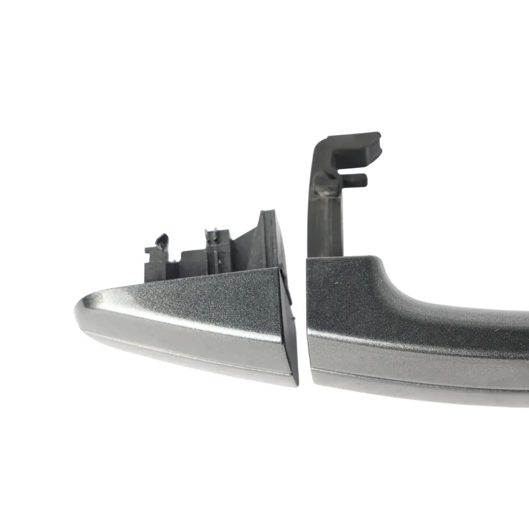 Ford Transit Mk8 Zewnętrzna Klamka Drzwi Przód Lewa Prawa AM51-U22404-CAW - SKU AM51-U22606-CAW-MGT - Numer Części AM51-U22606-CAW