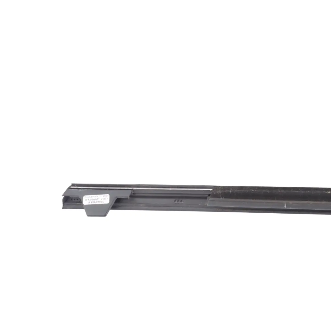 Copertura Guarnizione Cintura Porta Anteriore Destra per Ford B-Max con numero di parte AV11-R20562-BE Ford B-Max Copertura Guarnizione Cintura Porta Anteriore Destra - SKU AV11-R20562-BE - Numero di parte AV11-R20562-BE