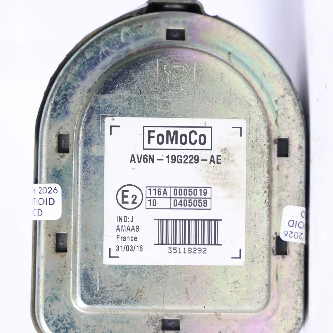 Mk3 Syrena Alarmu Antykradzieżowego do Ford Focus o numerze AV6N-19G229-AE Ford Focus Mk3 Syrena Alarmu Antykradzieżowego - SKU AV6N-19G229-AE - Numer Części AV6N-19G229-AE