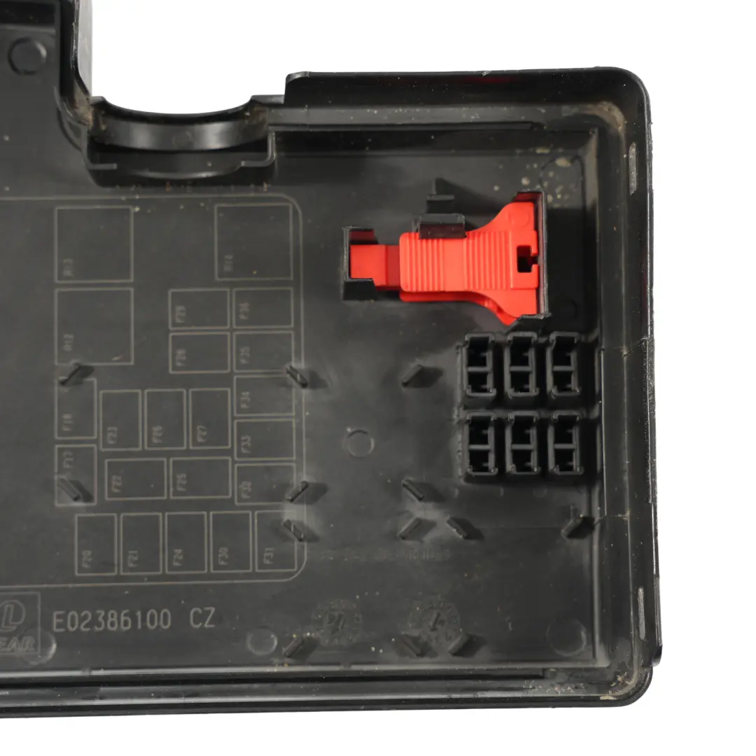 Ford Focus Mk3 Couvercle De Boîte À Fusibles Et Relais - SKU AV6T-14A076-AB - Numéro de pièce AV6T-14A076-AB