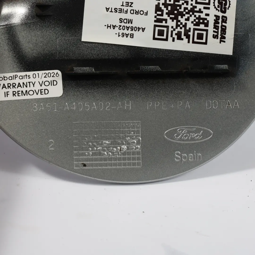 Kraftstoffeinfüllstutzen Klappen Abdeckung Moondust Silver - ZJ für Ford Fiesta MK7 mit Teilenummer BA61-A405A02-AH Ford Fiesta MK7 Kraftstoffeinfüllstutzen Klappen Abdeckung Moondust Silver - ZJ - SKU 8A61-A405A02-AH-MDS - Teilenummer BA61-A405A02-AH