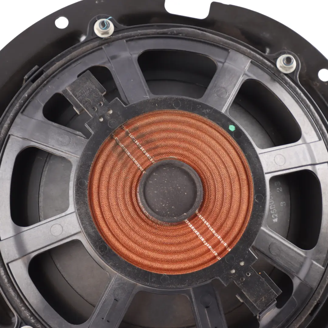 Land Rover Discovery L319 Haut-Parleur Subwoofer Arrière - SKU BH22-18808-CA - Numéro de pièce BH22-18808-CA