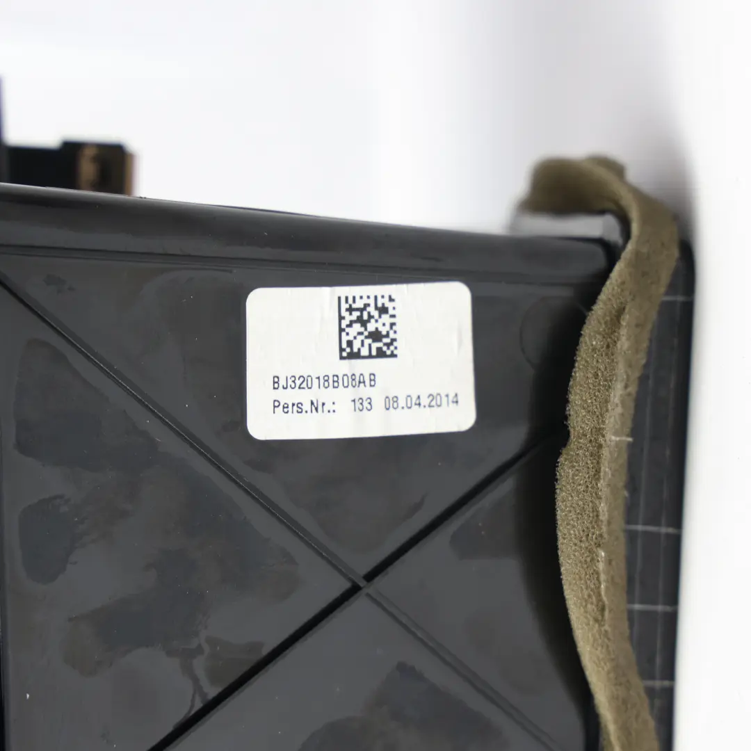 Range Rover Evoque L538 Dashboard Air Vent Nozzle Front Left N/S - SKU BJ32-018B08-AB - Part number BJ32-018B08-AB