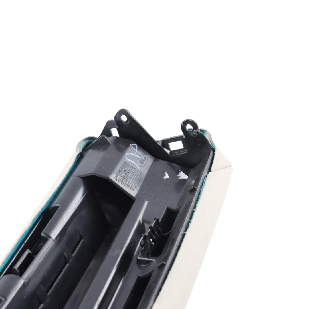 Range Rover Evoque L538 Garniture Tableau Bord Côté Passager Gauche BJ3204268BAW - SKU BJ32-04268-BAW - Numéro de pièce BJ32-04268-BAW