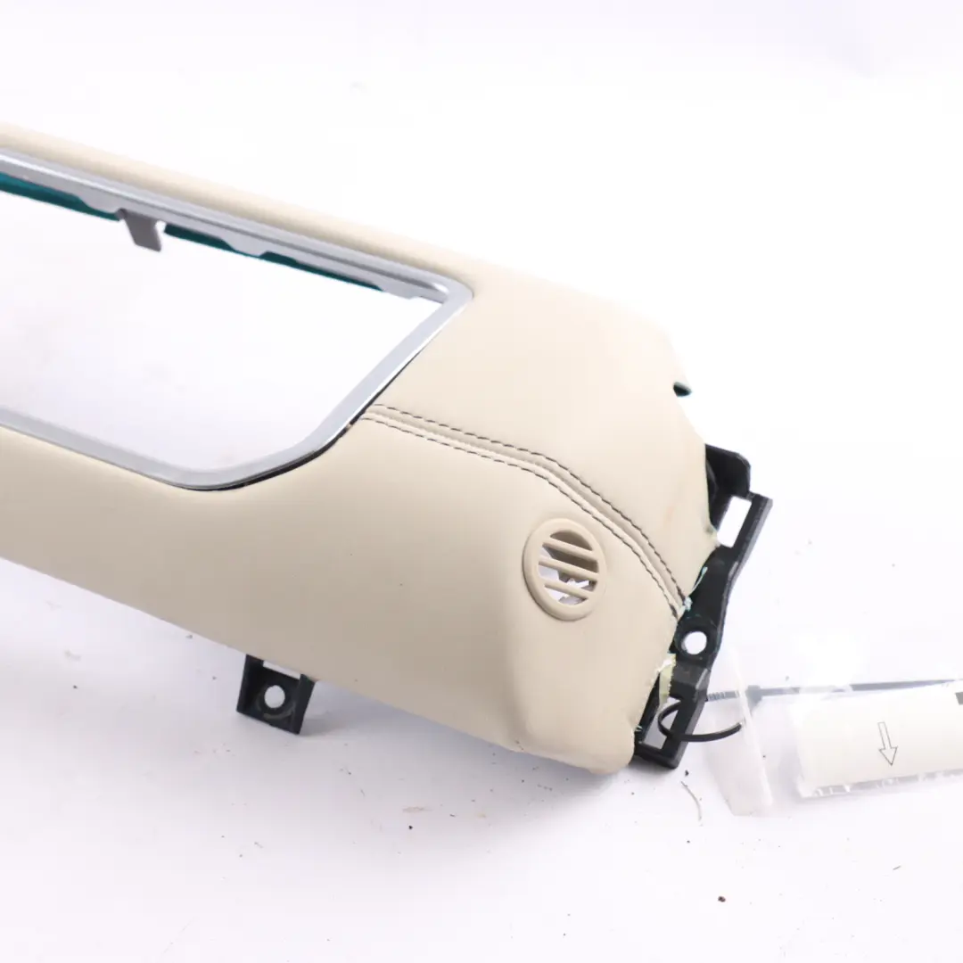 Range Rover Evoque L538 Garniture Tableau Bord Côté Passager Gauche BJ3204268BAW - SKU BJ32-04268-BAW - Numéro de pièce BJ32-04268-BAW