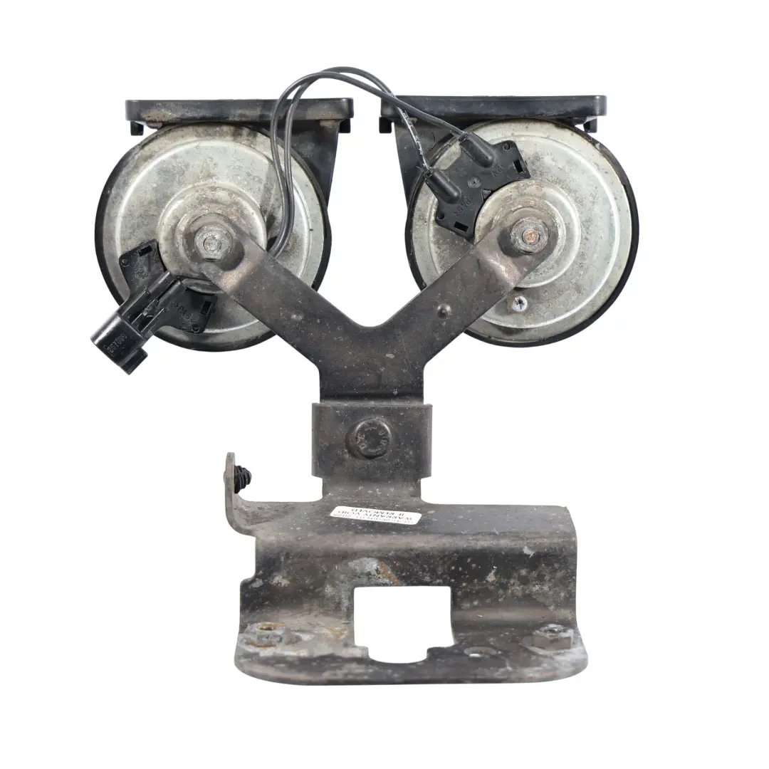 Rvoque L538 Segnale Elettrico Di Allarme Doppio per Range Rover con numero di parte BJ32-13A803-AC Range Rover Rvoque L538 Segnale Elettrico Di Allarme Doppio - SKU BJ32-13A803-AC - Numero di parte BJ32-13A803-AC