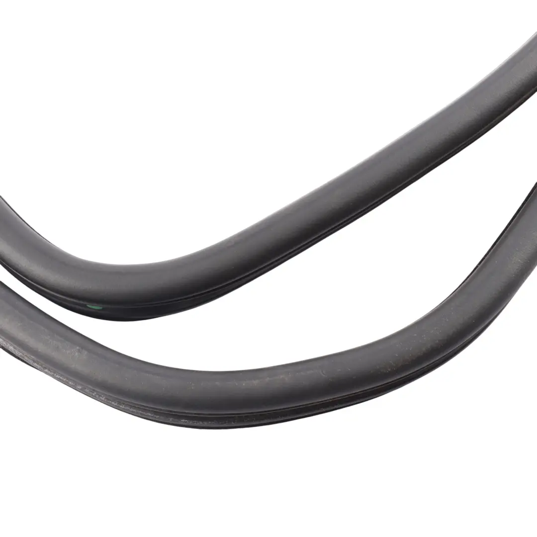 Guarnizione Porta Anteriore In Gomma Destra per Range Rover Evoque L538 con numero di parte BJ32-20708-A Range Rover Evoque L538 Guarnizione Porta Anteriore In Gomma Destra - SKU BJ32-20708-A - Numero di parte BJ32-20708-A