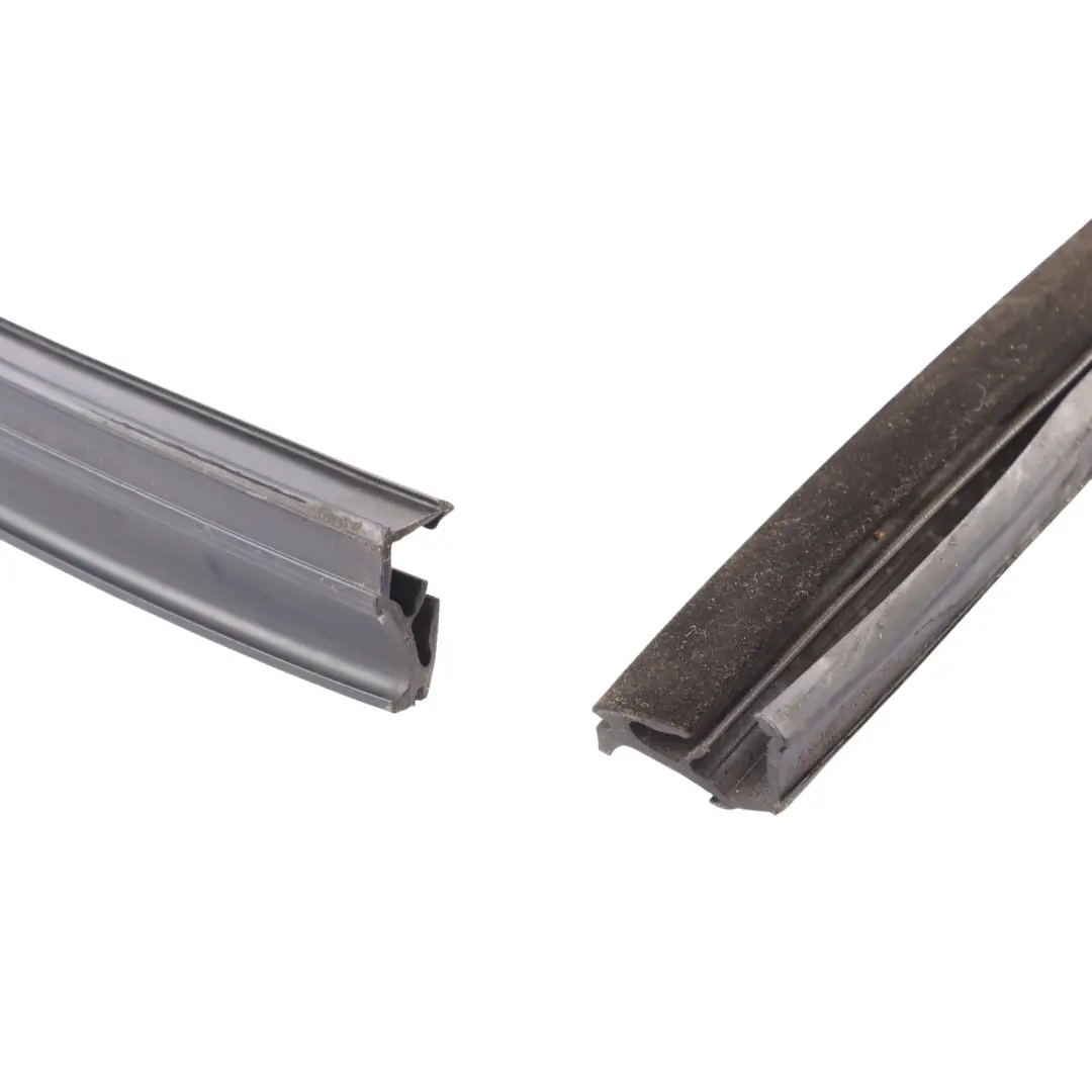 Door Seal Rubber Glass Run Rear Right O/S to Range Rover Evoque L538 with Part number BJ32-25766-AA Range Rover Evoque L538 Door Seal Rubber Glass Run Rear Right O/S - SKU BJ32-25766-AA - Part number BJ32-25766-AA