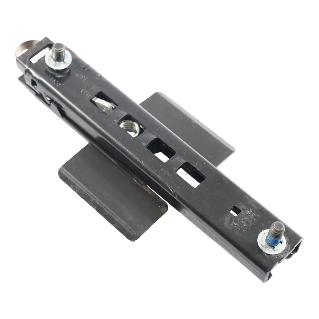 Regolatore Altezza Cintura Sicurezza Anteriore per Range Rover L405 con numero di parte BJ32-611C46-AA Range Rover L405 Regolatore Altezza Cintura Sicurezza Anteriore - SKU BJ32-611C46-AA - Numero di parte BJ32-611C46-AA