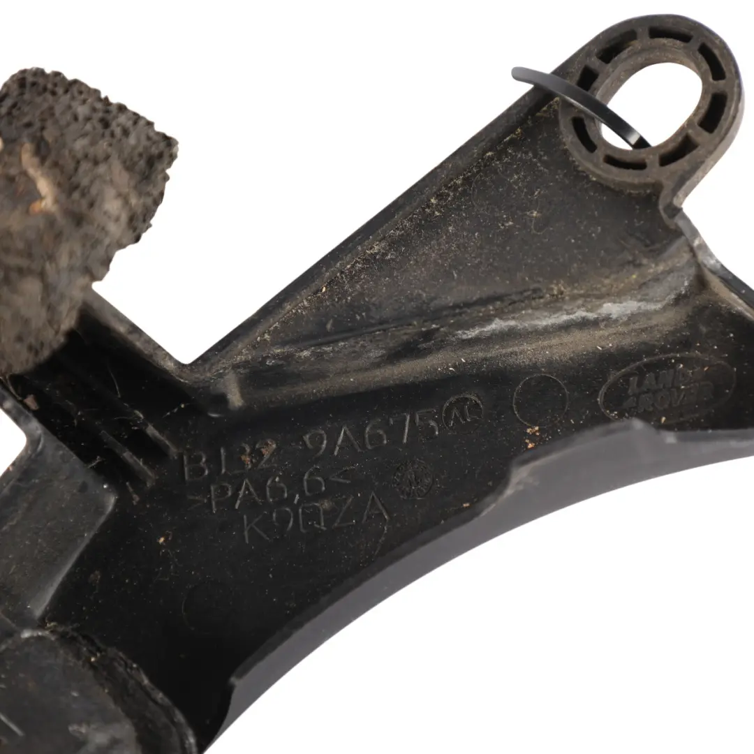 Range Rover Evoque L538 Lufteinlassrohr Schlauch Leitung 2.2 TDCI - SKU BJ32-9A675-AC - Teilenummer BJ32-9A675-AC